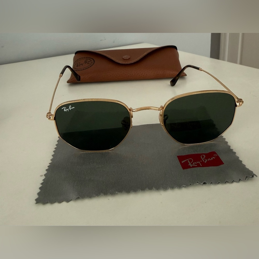 Ran-Ban Hexagonal Flat Lenses